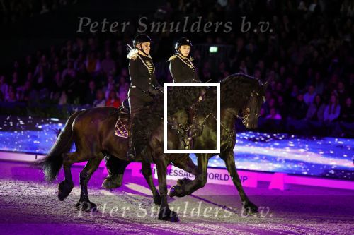 Amsterdam 28 januari 2023
Samantha Steenwijk rijdt op haar paard een kuhr terwijl ze zingt tijdens Jumping Amsterdam in de RAI.