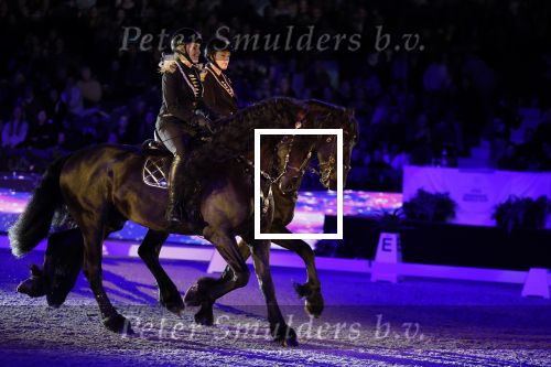Amsterdam 28 januari 2023
Samantha Steenwijk rijdt op haar paard een kuhr terwijl ze zingt tijdens Jumping Amsterdam in de RAI.