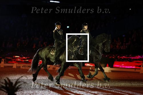 Amsterdam 28 januari 2023
Samantha Steenwijk rijdt op haar paard een kuhr terwijl ze zingt tijdens Jumping Amsterdam in de RAI.