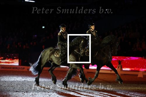 Amsterdam 28 januari 2023
Samantha Steenwijk rijdt op haar paard een kuhr terwijl ze zingt tijdens Jumping Amsterdam in de RAI.
