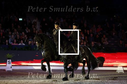 Amsterdam 28 januari 2023
Samantha Steenwijk rijdt op haar paard een kuhr terwijl ze zingt tijdens Jumping Amsterdam in de RAI.