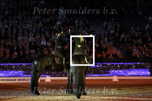Amsterdam 28 januari 2023
Samantha Steenwijk rijdt op haar paard een kuhr terwijl ze zingt tijdens Jumping Amsterdam in de RAI.