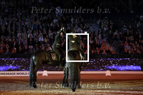 Amsterdam 28 januari 2023
Samantha Steenwijk rijdt op haar paard een kuhr terwijl ze zingt tijdens Jumping Amsterdam in de RAI.