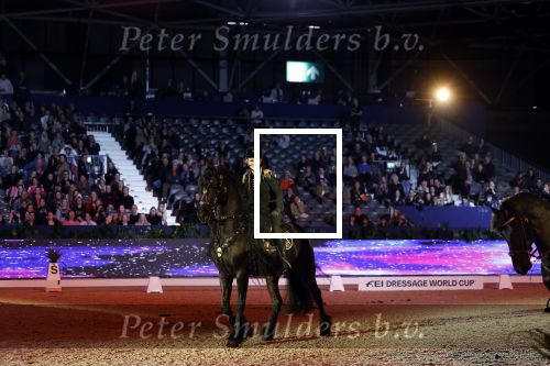 Amsterdam 28 januari 2023
Samantha Steenwijk rijdt op haar paard een kuhr terwijl ze zingt tijdens Jumping Amsterdam in de RAI.