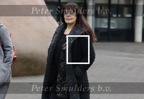 Utrecht 9 februari 2023
Kort geding Roxeanne Hazes vs. Rachel Hazes.  Roxeanne Hazes haar advocaat Maarten Kox (l) komt aan bij de rechtbank in Utrecht. Naast hem loopt ex advocaat Mr Tomlow en erachter Marieke v Beek en Robert Arjan Israel met vriendin