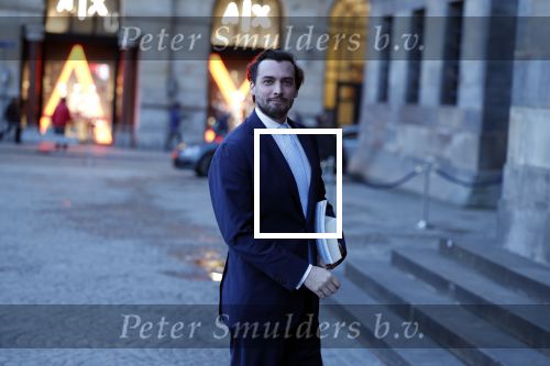 Amsterdam 17 januari 2023
Nieuwjaarsreceptie van Koning Willem Alexander en Koningin Maxima op paleis op de dam.
Davide Heijmans de vrouw van Thierry Baudet is daar aan het fotograferen.