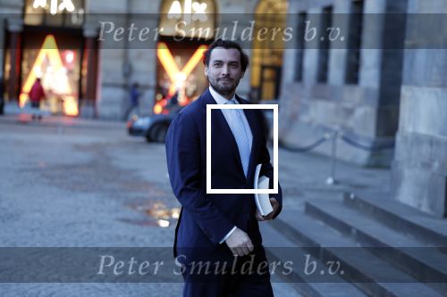 Amsterdam 17 januari 2023
Nieuwjaarsreceptie van Koning Willem Alexander en Koningin Maxima op paleis op de dam.
Davide Heijmans de vrouw van Thierry Baudet is daar aan het fotograferen.