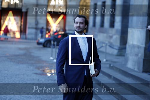 Amsterdam 17 januari 2023
Nieuwjaarsreceptie van Koning Willem Alexander en Koningin Maxima op paleis op de dam.
Davide Heijmans de vrouw van Thierry Baudet is daar aan het fotograferen.