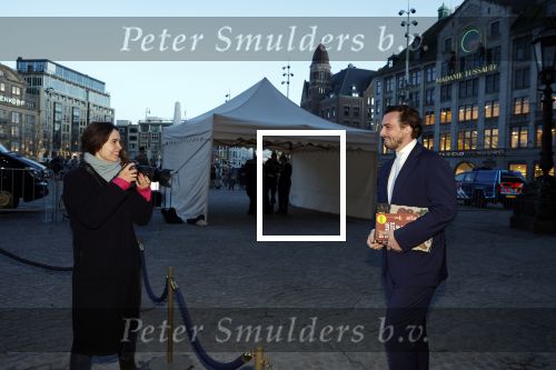 Amsterdam 17 januari 2023
Nieuwjaarsreceptie van Koning Willem Alexander en Koningin Maxima op paleis op de dam.
Davide Heijmans de vrouw van Thierry Baudet is daar aan het fotograferen.