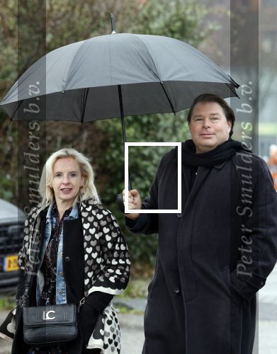 Hoofdorp 5 januari 2023
Begrafenis Tonny Alberti in zijn woonplaats Hoofddorp.
OA aanwezig zijn vrouw Marla Wilschut en zoon Dennis Alberti .
Ook zus Willeke Alberti en haar kindeen Kaj Lerby Johnny de Mol en zijn vrouw Anouk de Mol waren aanwezig. Bart peeters met zijn vrouw