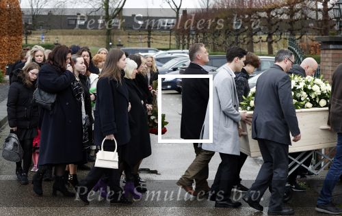 Hoofdorp 5 januari 2023
Begrafenis Tonny Alberti in zijn woonplaats Hoofddorp.
OA aanwezig zijn vrouw Marla Wilschut en zoon Dennis Alberti .
Ook zus Willeke Alberti en haar kindeen Kaj Lerby Johnny de Mol en zijn vrouw Anouk de Mol waren aanwezig.