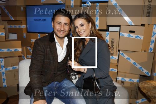 Amsterdam 15 januari 2024
Presentatie nieuwe zender HGTV Nederland .
Aanwezig oa de complete familie Froger . Rene Froger en Natasja Froger Danny Froger en Ann Dominique Maxim Froger en Sammy Verheij Maxim Froger  en Ruby v Wanrooij en Natacha Froger met haar verloofde Matthijs Timmermans
