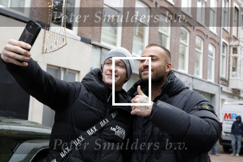 Amsterdam 13 januari 2024
Dave Roelvink met een fan op de pc hooftstraat