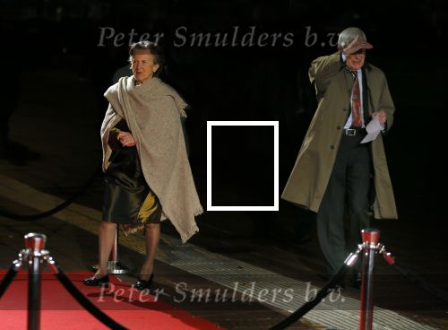 Utrecht 8 december 2014
Mr Pieter v Vollenhoven viert samen met zijn familie ,Prinses Margriet Prins Maurits Prinses Marilene Prins Bernhard Jr. Prinses Annette Prins Floris Prinses Aimee Prins Pieter Christiaan en Prinses Anita zijn 75e verjaardag in het Beatrix theater.