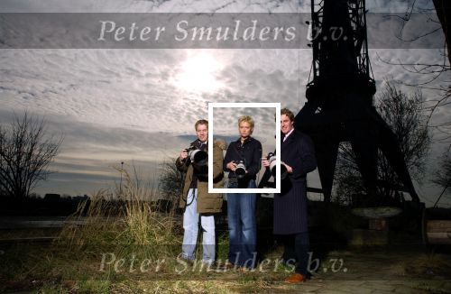 Amsterdam 24 februari 2004
Edwin Smulders Dennis v tellingen en Helene Wiesenhaan voor fotoshoot Veronica gids.
Peter Smulders bv