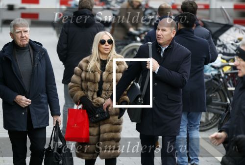 Amsterdam 11 januari 2024
Eugene v Duin arriveert bij de rechtbank van Amsterdam met zijn vrouw en advocaat .