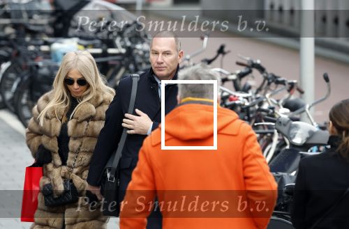 Amsterdam 11 januari 2024
Eugene v Duin arriveert bij de rechtbank van Amsterdam met zijn vrouw en advocaat .
