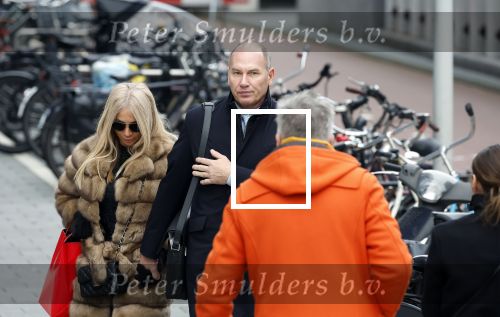 Amsterdam 11 januari 2024
Eugene v Duin arriveert bij de rechtbank van Amsterdam met zijn vrouw en advocaat .