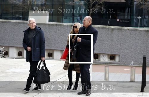 Amsterdam 11 januari 2024
Eugene v Duin arriveert bij de rechtbank van Amsterdam met zijn vrouw en advocaat .
