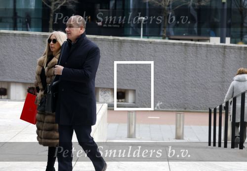 Amsterdam 11 januari 2024
Eugene v Duin arriveert bij de rechtbank van Amsterdam met zijn vrouw en advocaat .
