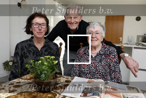 Enkhuizen 19 december 2024
Gerrie Hovenier samen met haar man en dochter . Gerrie is al 50 jaar lid van Story.
