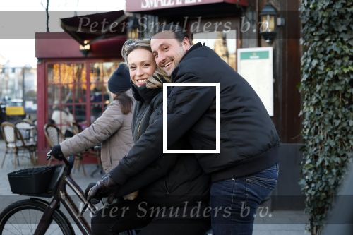 Amsterdam 9 januari 2024
Loiza lamers met partner op electrische van Moof fiets in Amsterdam.