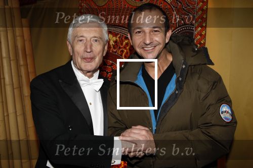 Amsterdam 17 december 2007
Tros Kerstcircus bij afrika afrika . Najib Amhali en Dries v Agt
Peter Smulders bv