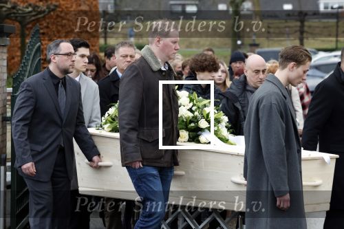 Hoofdorp 5 januari 2023
Begrafenis Tonny Alberti in zijn woonplaats Hoofddorp.
OA aanwezig zijn vrouw Marla Wilschut en zoon Dennis Alberti .
Ook zus Willeke Alberti en haar kindeen Kaj Lerby Johnny de Mol en zijn vrouw Anouk de Mol waren aanwezig.