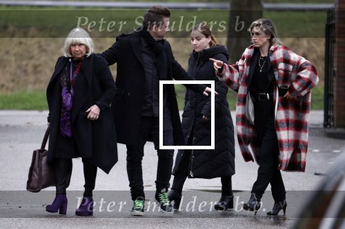Hoofdorp 5 januari 2023
Begrafenis Tonny Alberti in zijn woonplaats Hoofddorp.
OA aanwezig zijn vrouw Marla Wilschut en zoon Dennis Alberti .
Ook zus Willeke Alberti en haar kindeen Kaj Lerby Johnny de Mol en zijn vrouw Anouk de Mol waren aanwezig.