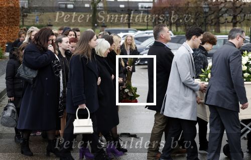 Hoofdorp 5 januari 2023
Begrafenis Tonny Alberti in zijn woonplaats Hoofddorp.
OA aanwezig zijn vrouw Marla Wilschut en zoon Dennis Alberti .
Ook zus Willeke Alberti en haar kindeen Kaj Lerby Johnny de Mol en zijn vrouw Anouk de Mol waren aanwezig.