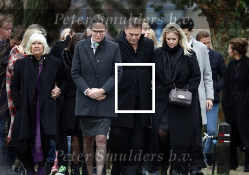 Hoofdorp 5 januari 2023
Begrafenis Tonny Alberti in zijn woonplaats Hoofddorp.
OA aanwezig zijn vrouw Marla Wilschut en zoon Dennis Alberti .
Ook zus Willeke Alberti en haar kindeen Kaj Lerby Johnny de Mol en zijn vrouw Anouk de Mol waren aanwezig.