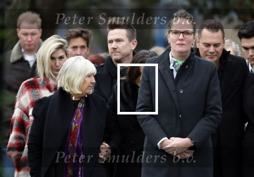 Hoofdorp 5 januari 2023
Begrafenis Tonny Alberti in zijn woonplaats Hoofddorp.
OA aanwezig zijn vrouw Marla Wilschut en zoon Dennis Alberti .
Ook zus Willeke Alberti en haar kindeen Kaj Lerby Johnny de Mol en zijn vrouw Anouk de Mol waren aanwezig.