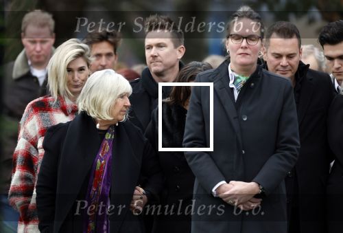Hoofdorp 5 januari 2023
Begrafenis Tonny Alberti in zijn woonplaats Hoofddorp.
OA aanwezig zijn vrouw Marla Wilschut en zoon Dennis Alberti .
Ook zus Willeke Alberti en haar kindeen Kaj Lerby Johnny de Mol en zijn vrouw Anouk de Mol waren aanwezig.