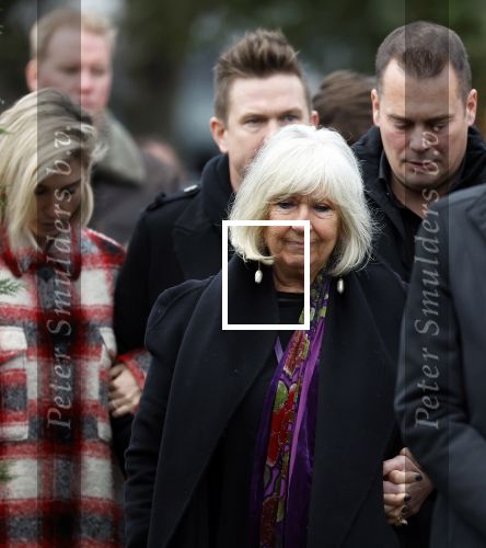 Hoofdorp 5 januari 2023
Begrafenis Tonny Alberti in zijn woonplaats Hoofddorp.
OA aanwezig zijn vrouw Marla Wilschut en zoon Dennis Alberti .
Ook zus Willeke Alberti en haar kindeen Kaj Lerby Johnny de Mol en zijn vrouw Anouk de Mol waren aanwezig.