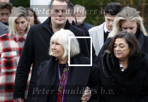 Hoofdorp 5 januari 2023
Begrafenis Tonny Alberti in zijn woonplaats Hoofddorp.
OA aanwezig zijn vrouw Marla Wilschut en zoon Dennis Alberti .
Ook zus Willeke Alberti en haar kindeen Kaj Lerby Johnny de Mol en zijn vrouw Anouk de Mol waren aanwezig.