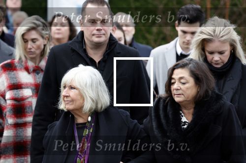 Hoofdorp 5 januari 2023
Begrafenis Tonny Alberti in zijn woonplaats Hoofddorp.
OA aanwezig zijn vrouw Marla Wilschut en zoon Dennis Alberti .
Ook zus Willeke Alberti en haar kindeen Kaj Lerby Johnny de Mol en zijn vrouw Anouk de Mol waren aanwezig.