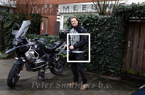 Amsterdam 4 januari 2024
Winston post op zijn BMW motor