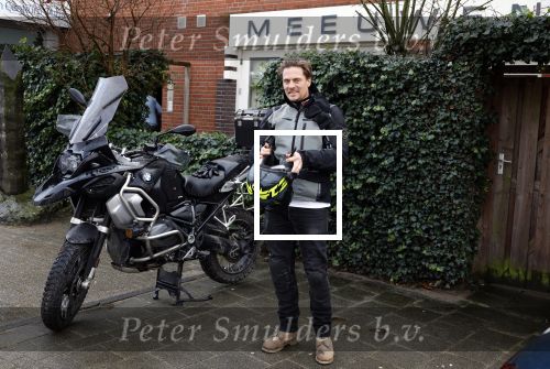 Amsterdam 4 januari 2024
Winston post op zijn BMW motor