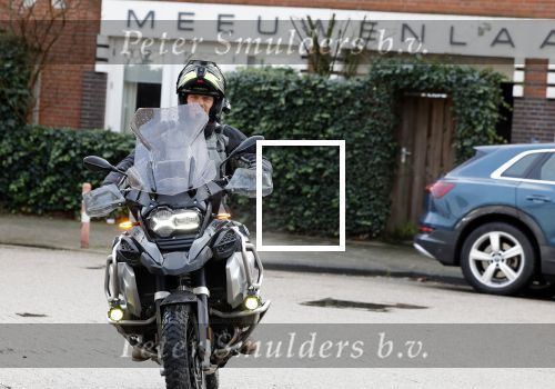 Amsterdam 4 januari 2024
Winston post op zijn BMW motor