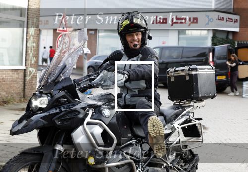 Amsterdam 4 januari 2024
Winston post op zijn BMW motor