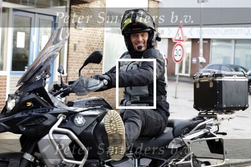 Amsterdam 4 januari 2024
Winston post op zijn BMW motor