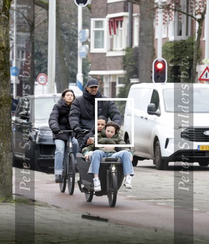 Amsterdam 9 januari 2024
Badr hari en ... in bakfiets in Amsterdam zuid.