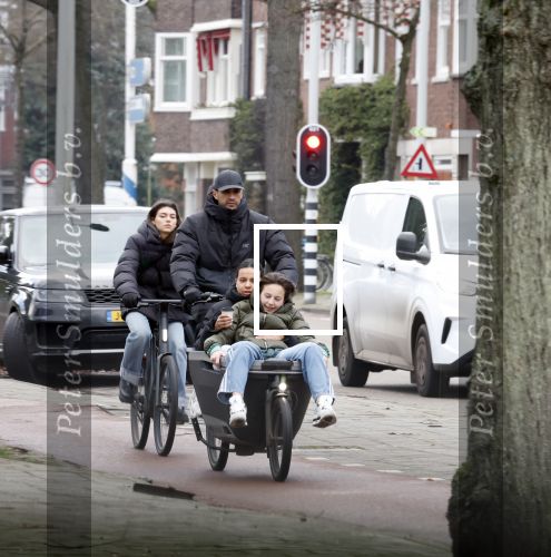 Amsterdam 9 januari 2024
Badr hari en ... in bakfiets in Amsterdam zuid.