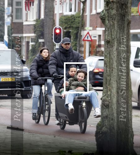 Amsterdam 9 januari 2024
Badr hari en ... in bakfiets in Amsterdam zuid.