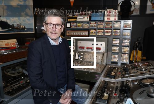 Hoek van Holland 2 januari 2025
De top 40 reikt prijzen uit aan ded Nederlandse Arteisten die in 1 jaar het langste op nummer 1 hebben gestaan .
Onder andere aanwezig Piet Veerman Erik de Zwart Corry Konings George Baker Jacques Herb Ben Cramer ea
Het geestje was in het Art Museum.