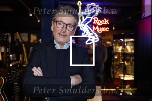 Hoek van Holland 2 januari 2025
De top 40 reikt prijzen uit aan ded Nederlandse Arteisten die in 1 jaar het langste op nummer 1 hebben gestaan .
Onder andere aanwezig Piet Veerman Erik de Zwart Corry Konings George Baker Jacques Herb Ben Cramer ea
Het geestje was in het Art Museum.