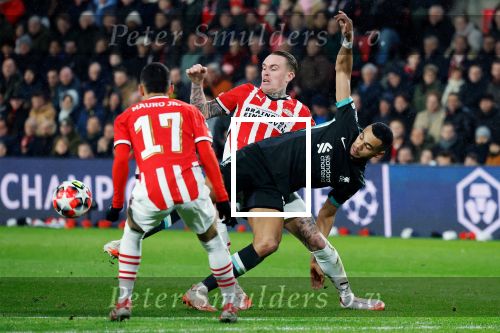 Eindhoven, 29 Januari 2025
8e en laatste wedstrijd  Champions League seizoen 2024-2025 PSV-FC Liverpool, eindstand 3-2
Gody Gakpo en Rick Karsdorp
Fotograaf Marco Ferrageau