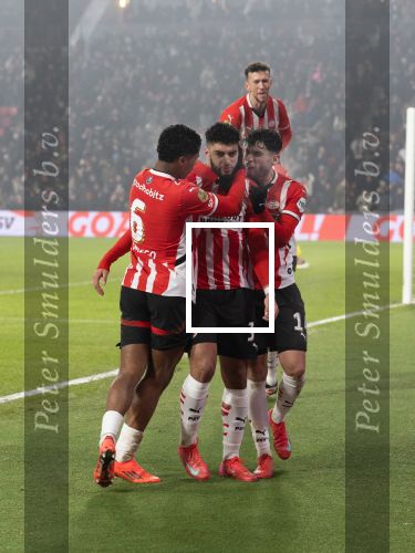 Eindhoven 14 Januari 2025 KNVB Beker PSV-Excelsior. Eindstand 5-4 (Verlenging)
Ismael Sabari scoort in de laatste seconde van de wedstrijd 3-3 en wordt gefeliciteerd door zijn kollega\'s Ryan Flamingo Ricardo Pepi Luuk de Jong en Ivan Perisic
Foto Jan Hoogsteen