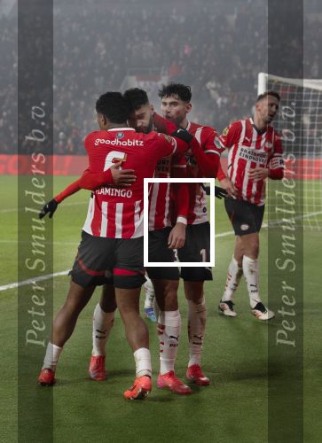 Eindhoven 14 Januari 2025 KNVB Beker PSV-Excelsior. Eindstand 5-4 (Verlenging)
Ismael Sabari scoort in de laatste seconde van de wedstrijd 3-3 en wordt gefeliciteerd door zijn kollega\'s Ryan Flamingo Ricardo Pepi Luuk de Jong en Ivan Perisic
Foto Jan Hoogsteen
