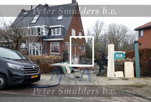 Amstelveen 2 januari 2025
Het nieuwe huis van Johnny Heitinga aan de Amstel wordt grondig verbouwd.